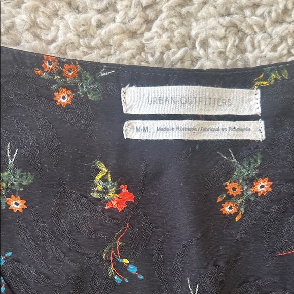 Urban Outfitters Black Floral Blouse - Picture 2 of 4